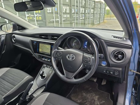 Toyota Auris 1.8 VVT-h Business Edition Hatchback 5dr Petrol Hybrid CVT Euro 6 (s/s) (Sa 10