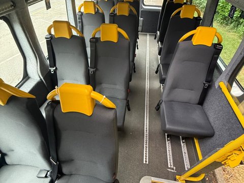 Renault Master 17 seater minibus 22