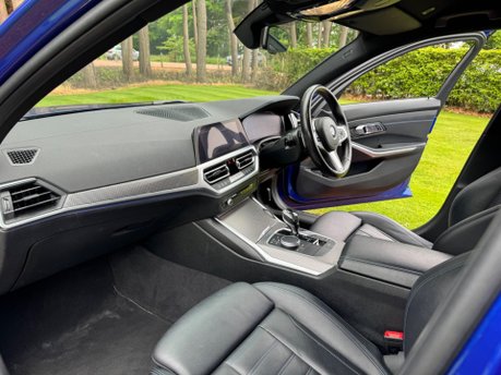 BMW 3 Series 118D M SPORT SHADOW EDITION 44