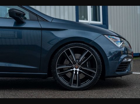 SEAT Leon 2.0 Leon Cupra Luxury 290 TSi Semi-Auto 5dr 6