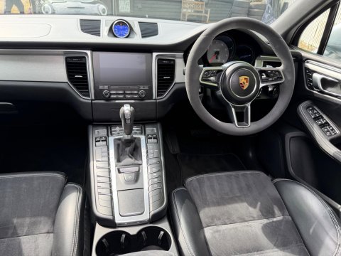 Porsche Macan GTS PDK 30