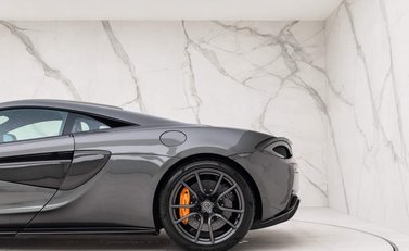 McLaren 570S V8 29