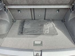 Volkswagen T-Roc 1.5 T-Roc R-Line TSI Semi-Auto 5dr 67