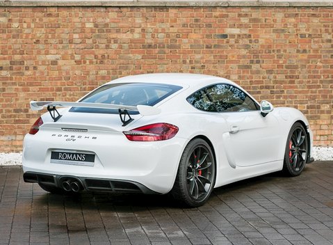Porsche Cayman GT4 7