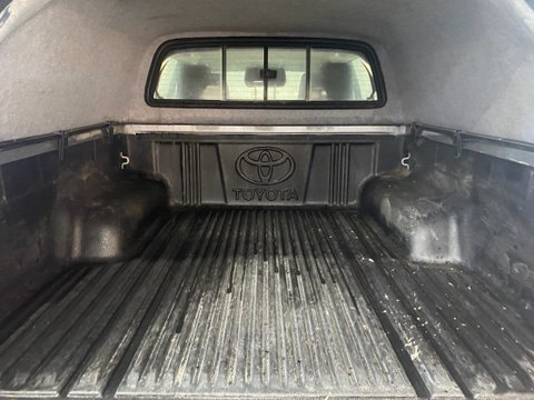 Toyota Hilux ACTIVE 4WD D-4D DCB 17