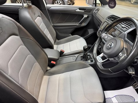 Volkswagen Tiguan 2.0 TDI BlueMotion Tech R-Line Euro 6 (s/s) 5dr 35