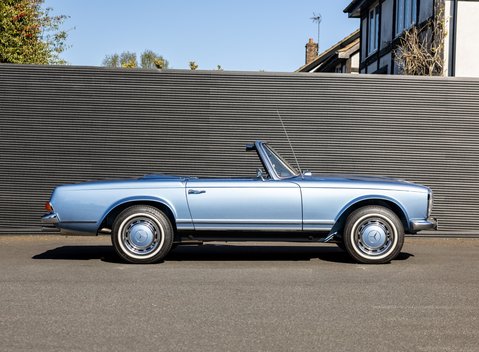 Mercedes-Benz 280 SL W113 Pagoda 3