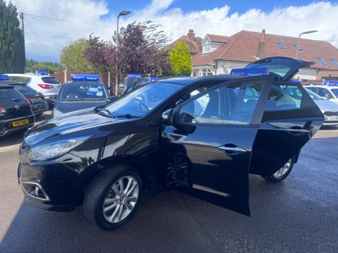 Hyundai ix35 2.0 CRDi Premium Auto 4WD Euro 5 5dr 19