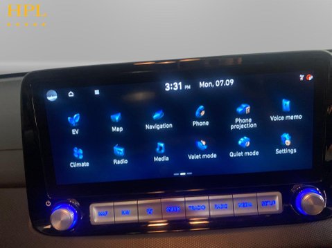 Hyundai KONA 64kWh Premium SUV 5dr Electric Auto (10.5kW Charger) (204 ps) Cruise Contr 15
