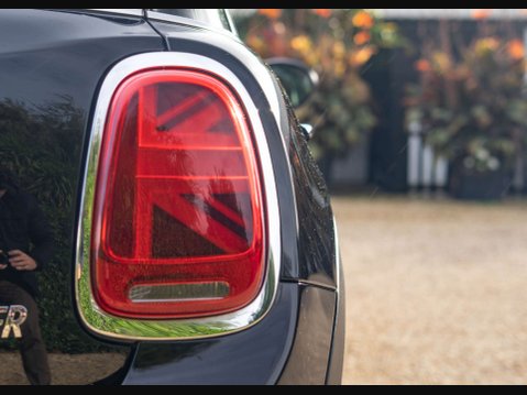 Mini Hatch 1.5 Cooper Classic 5dr 17