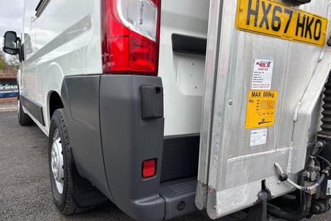 Citroen Relay 35 L2H2 Enterprise Panel Van with Tail Lift 23