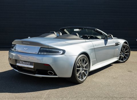 Aston Martin V12 Vantage S ROADSTER 4