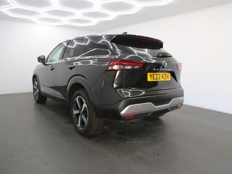 Nissan Qashqai 1.3 DIG-T MHEV N-Connecta Euro 6 (s/s) 5dr 7