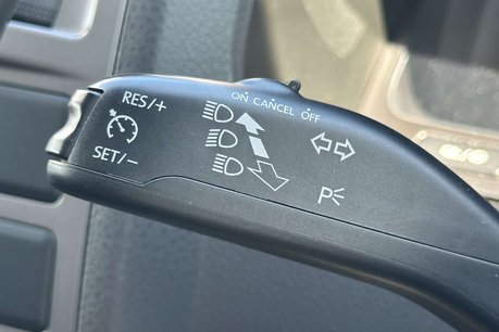 Volkswagen Transporter 2.0 BiTDI T32 Highline Kombi 4dr Diesel DSG 4MOTION L1 H1 (226 g/km, 178 bh 30