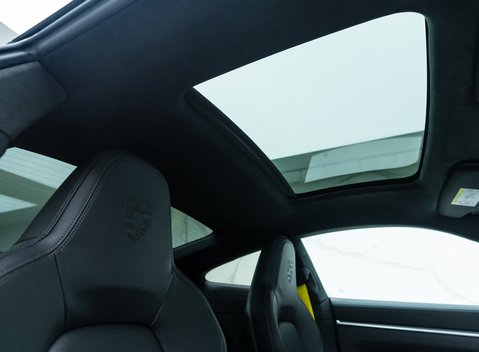 Porsche 911 Turbo S (992) 16