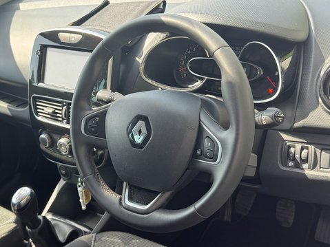 Renault Clio 0.9 TCe Iconic Hatchback 5dr Petrol Manual Euro 6 (s/s) (90 ps) 12