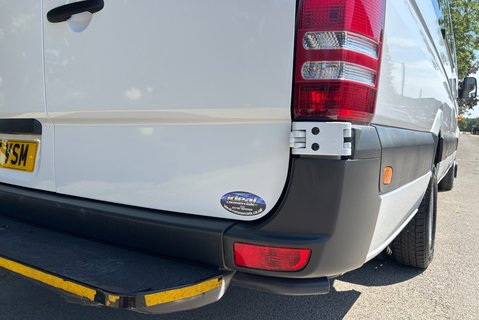 Mercedes-Benz Sprinter 519 4x4 14 Str Minibus with Air Con - Ex MOD 25