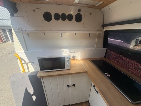 Iveco Daily campervan day van project 7