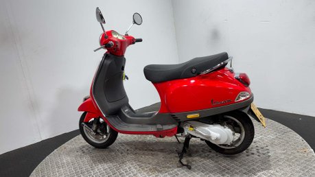 Piaggio Vespa 2013 6K NEW MOT 2 STROKE 50CC LEARNER BIKE CLEAN EXAMPLE 6