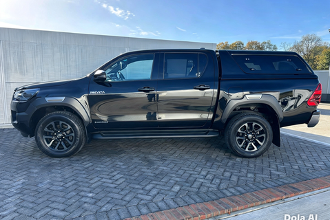 Toyota Hilux Invincible X 4WD 2.8 D-4D Double Cab Pickup - Hardtop Canopy 9