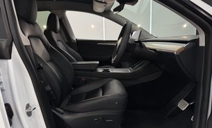 Tesla Model Y PERFORMANCE AWD White Interior Towing Package One Owner VAT Q 4