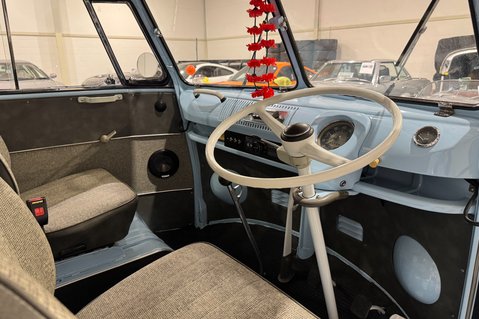 Volkswagen Transporter CARAVAN 13