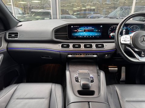 Mercedes-Benz GLE GLE 300 D 4MATIC AMG LINE PREMIUM 18