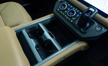 Land Rover Defender 90 D350 X-DYNAMIC HSE 25