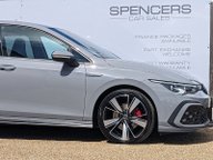 Volkswagen Golf GTD TDI DSG 11
