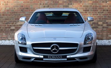 Mercedes-Benz SLS AMG 2
