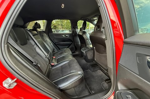 Volvo XC60 T5 R-DESIGN AWD - RARE COLOUR - VOLVO SERVICE HISTORY 22
