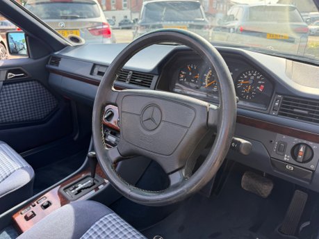 Mercedes-Benz E Class 3.2 E320 Cabriolet 2dr Petrol Automatic (217 bhp) 21