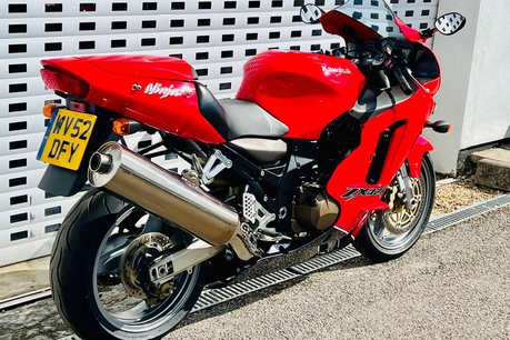 Kawasaki ZX ZX12-R 2