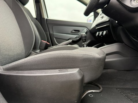 Dacia Duster ESSENTIAL TCE 19