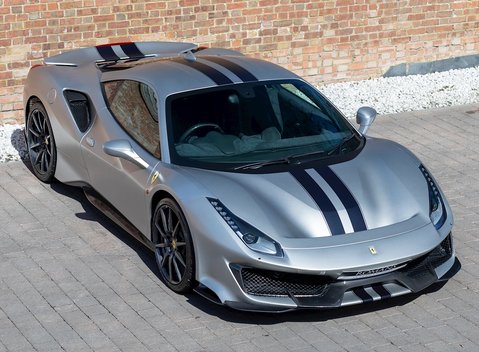 Ferrari 488 Pista 8