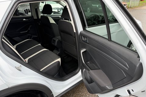 Volkswagen T-Roc SEL TSI EVO DSG -WHITE SILVER -PAN ROOF -CAMERA -WINTER PACK  34