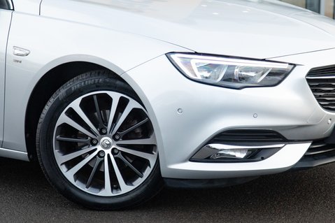 Vauxhall Insignia SRI NAV 11