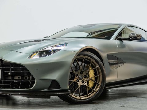 Aston Martin Vanquish 5.2 V12 BiTurbo Coupe 2dr Petrol Auto Euro 6 (s/s) (835 ps) 19