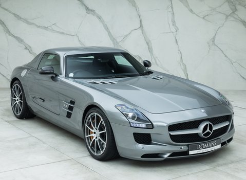 Mercedes-Benz SLS AMG 6