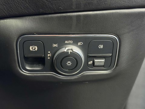 Aston Martin DBX 4.0 V8 SUV 5dr Petrol Auto 4WD Euro 6 (s/s) (550 ps) 50