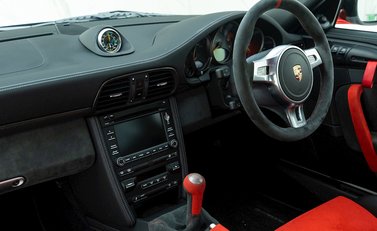 Porsche 911 GT3 RS 4.0 (997) 13