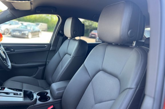 Porsche Macan PDK 42