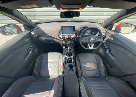 Nissan Juke DIG-T TEKNA PLUS 13
