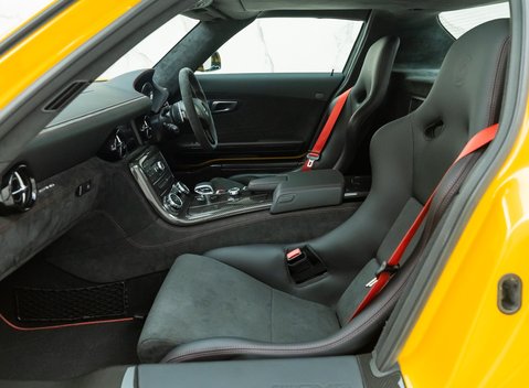 Mercedes-Benz SLS AMG Black Series 22