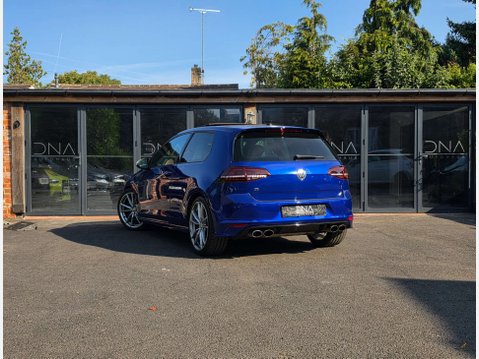 Volkswagen Golf 2.0 Golf R DSG 4WD 3dr 4