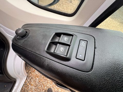 Fiat Ducato 2.2 Ducato 35 Tecnico MultiJet III 24