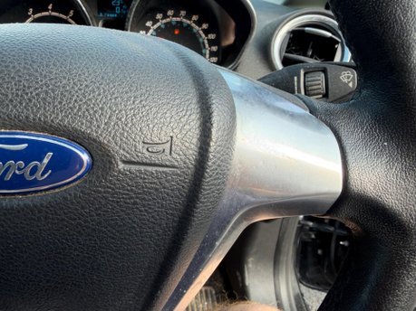 Ford Fiesta ZETEC 11