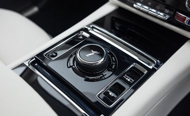 Rolls-Royce Spectre 28