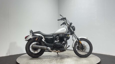 Sinnis Hoodlum 125 2018 GOOD RUNNING PROJECT CRUISER BIKE SPARES OR REPAIR 125CC 1