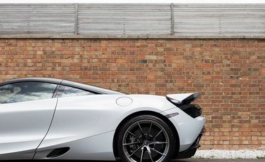 McLaren 720S Performance 32